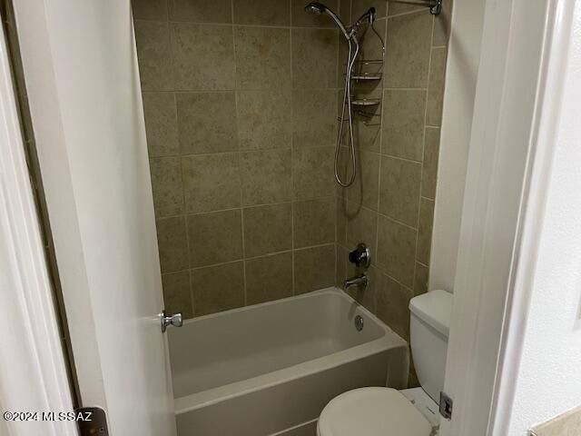 1810 E Blacklidge Dr Apt 403, Tucson, AZ 85719