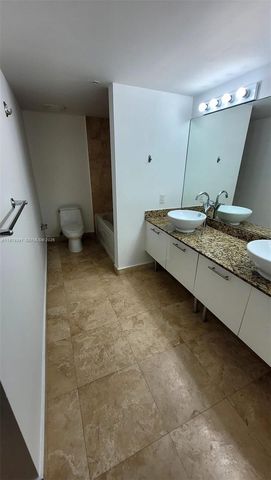 41 SE 5th St 709, Miami, FL 33131