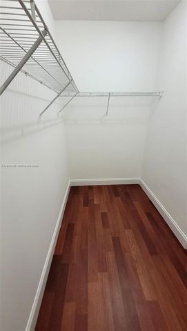 41 SE 5th St 709, Miami, FL 33131