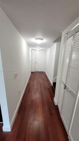 41 SE 5th St 709, Miami, FL 33131