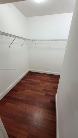 41 SE 5th St 709, Miami, FL 33131