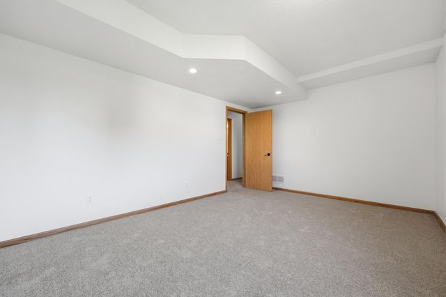 1114 Hidden Creek Boulevard, Mayer, MN 55360