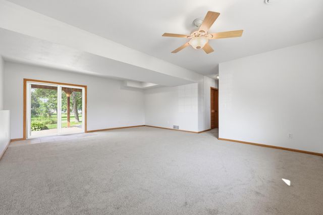 1114 Hidden Creek Boulevard, Mayer, MN 55360