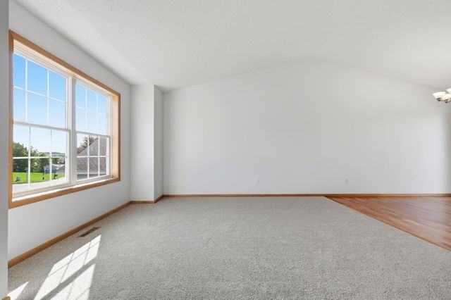1114 Hidden Creek Boulevard, Mayer, MN 55360