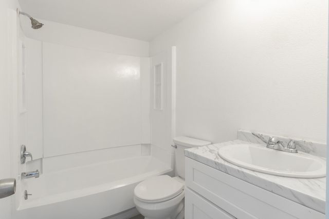 11901 Bob White Drive 16-842, Houston, TX 77035