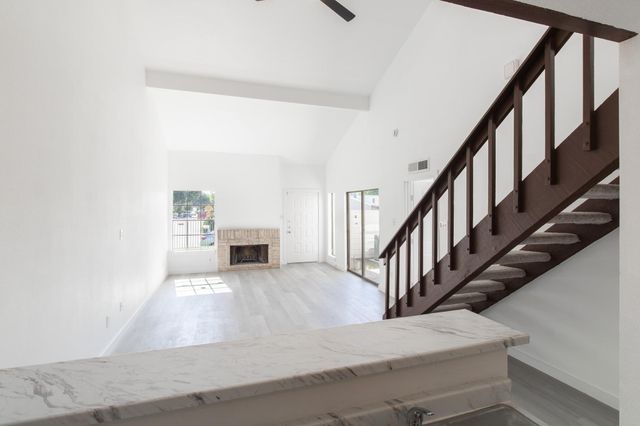 11901 Bob White Drive 16-842, Houston, TX 77035