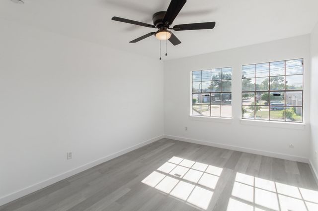 11901 Bob White Drive 16-842, Houston, TX 77035