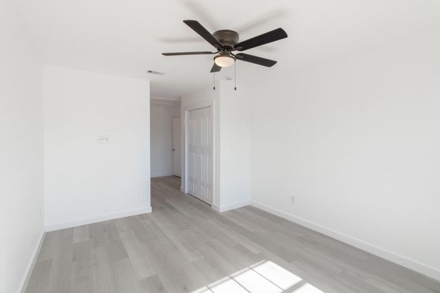 11901 Bob White Drive 16-842, Houston, TX 77035
