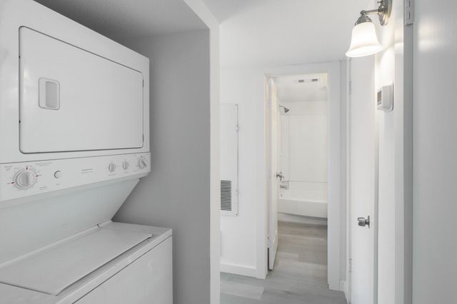 11901 Bob White Drive 16-842, Houston, TX 77035