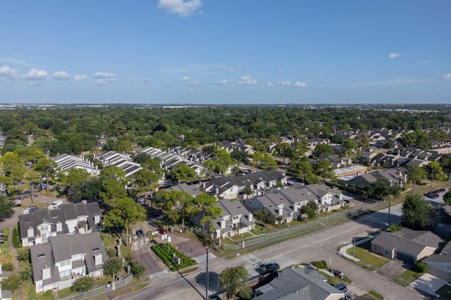 11901 Bob White Drive 16-842, Houston, TX 77035