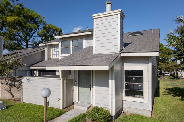 11901 Bob White Drive 16-842, Houston, TX 77035