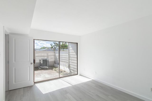 11901 Bob White Drive 16-842, Houston, TX 77035