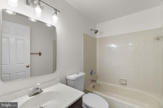 8039 HOLLOW REED CT, Frederick, MD 21701