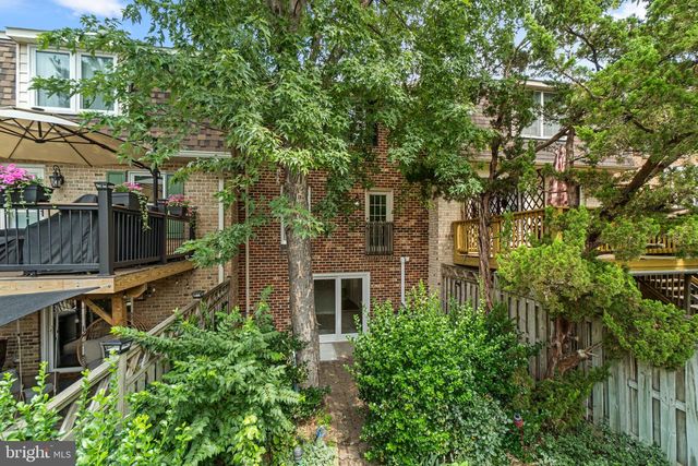 8039 HOLLOW REED CT, Frederick, MD 21701
