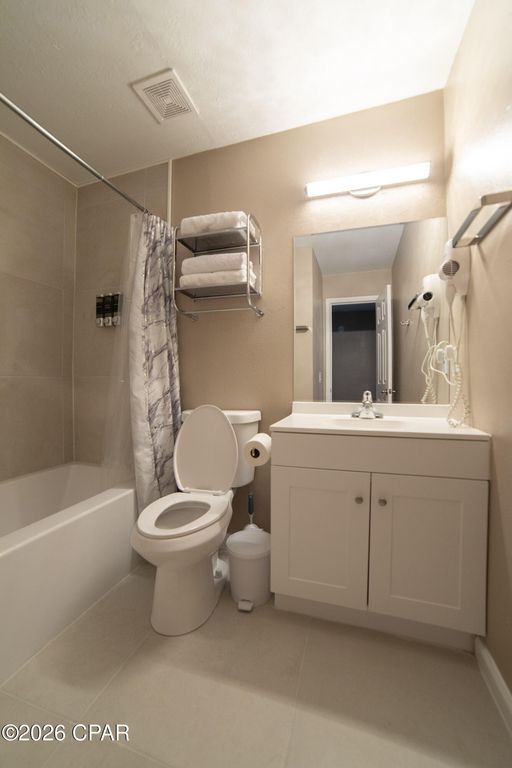 Image 12 of property listing at 6300 Pinetree Avenue, Panama City Beach, FL 32408