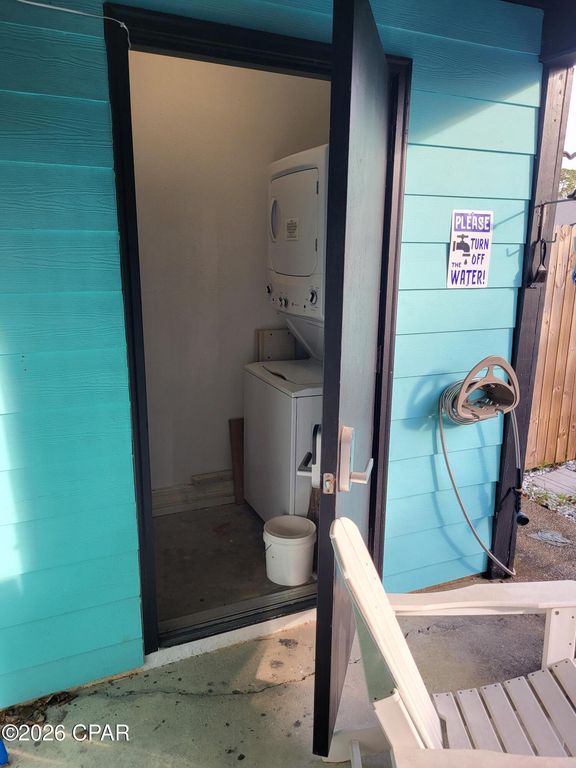 Image 17 of property listing at 6300 Pinetree Avenue, Panama City Beach, FL 32408