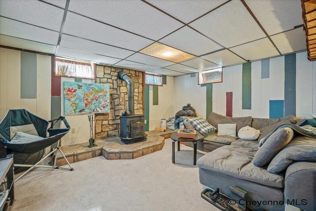 627 CREIGHTON ST, Cheyenne, WY 82009