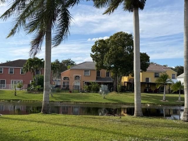 360 NW 115th Way, Coral Springs, FL 33071