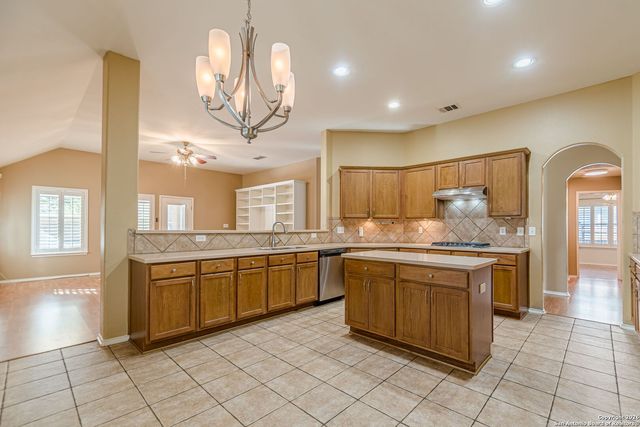 1739 Oakmont, New Braunfels, TX 78132