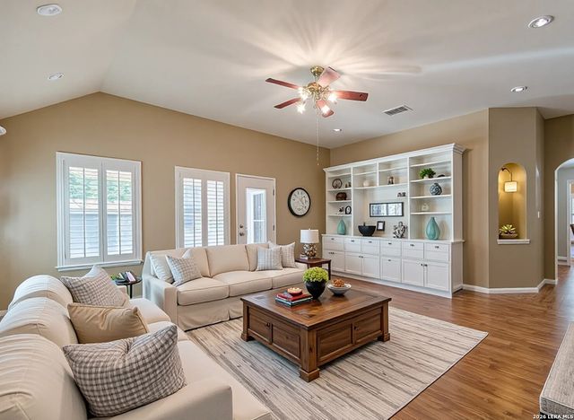 1739 Oakmont, New Braunfels, TX 78132