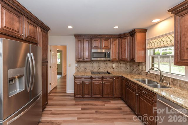 2630 Fernbank Drive, Charlotte, NC 28226