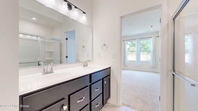 10029 Windcrest Farms Ln, Louisville, KY 40291