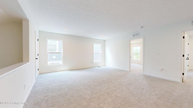 10029 Windcrest Farms Ln, Louisville, KY 40291