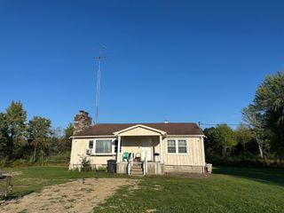 29441 M 140 Highway, Covert, MI 49043