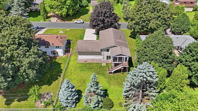 49 14th Avenue SW, New Brighton, MN 55112