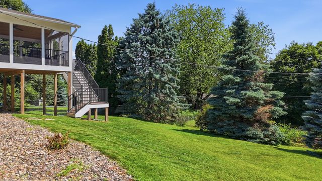 49 14th Avenue SW, New Brighton, MN 55112