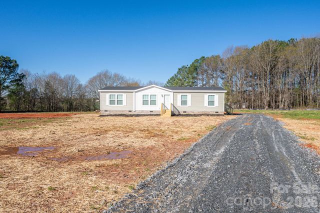808 W Eagleview Lane, Lawndale, NC 28090