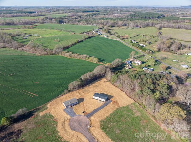 808 W Eagleview Lane, Lawndale, NC 28090