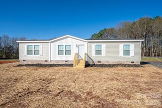 808 W Eagleview Lane, Lawndale, NC 28090