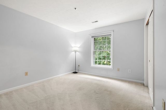 33 Beech Hill Avenue, Manchester, NH 03103