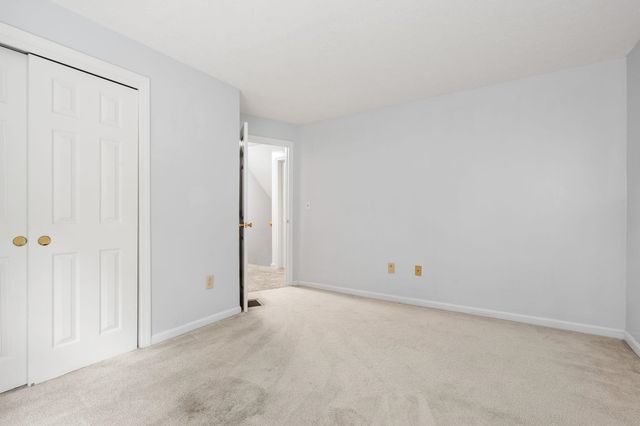 33 Beech Hill Avenue, Manchester, NH 03103