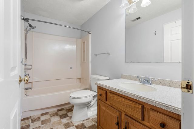 33 Beech Hill Avenue, Manchester, NH 03103