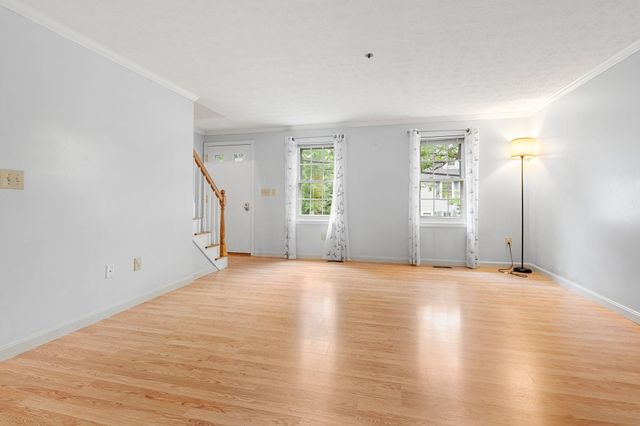 33 Beech Hill Avenue, Manchester, NH 03103