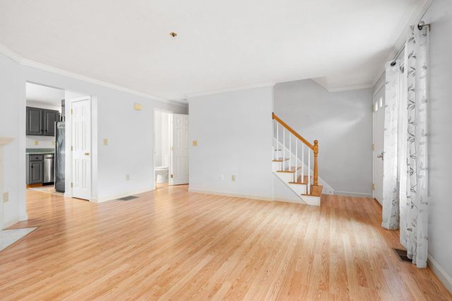 33 Beech Hill Avenue, Manchester, NH 03103