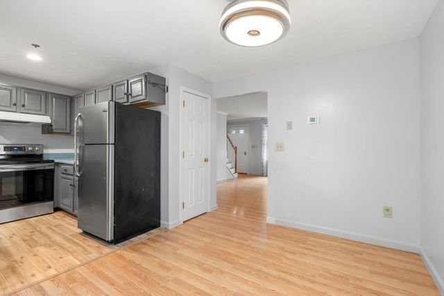 33 Beech Hill Avenue, Manchester, NH 03103