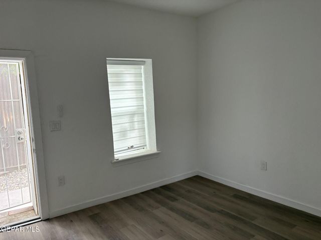 2916 Pera Avenue C, El Paso, TX 79905
