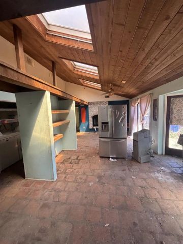 2050 Arboles Place, Escondido, CA 92029