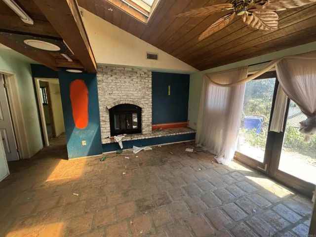 2050 Arboles Place, Escondido, CA 92029