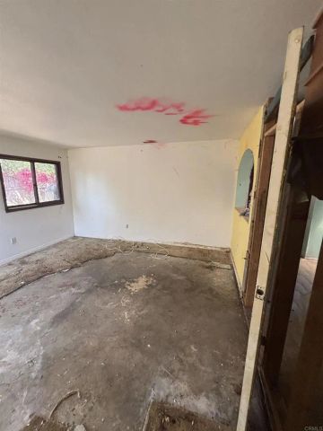 2050 Arboles Place, Escondido, CA 92029