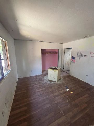 2050 Arboles Place, Escondido, CA 92029