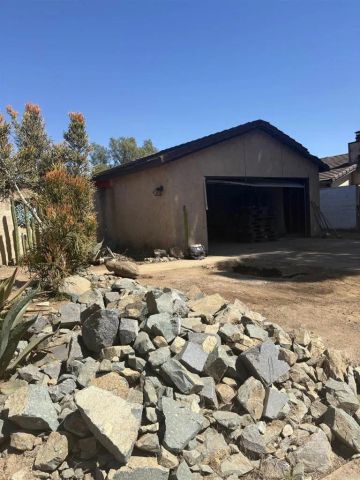 2050 Arboles Place, Escondido, CA 92029
