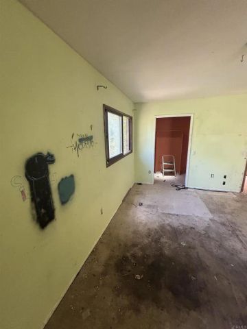 2050 Arboles Place, Escondido, CA 92029