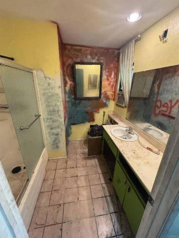 2050 Arboles Place, Escondido, CA 92029
