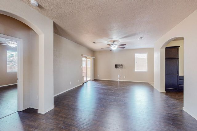 8323 Mock Heather Road NW, Albuquerque, NM 87120