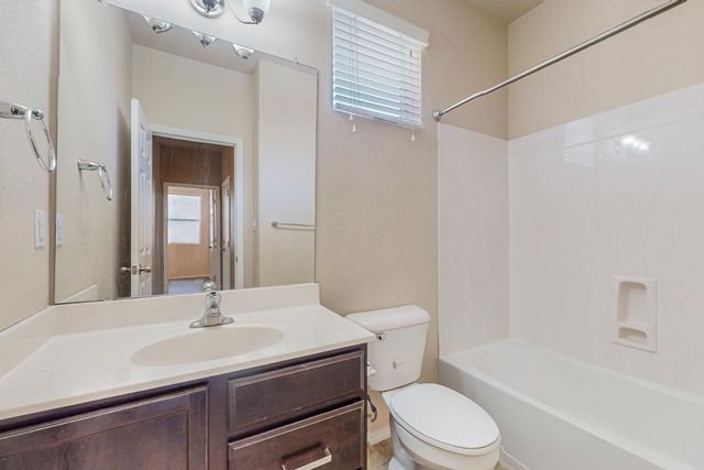 8323 Mock Heather Road NW, Albuquerque, NM 87120