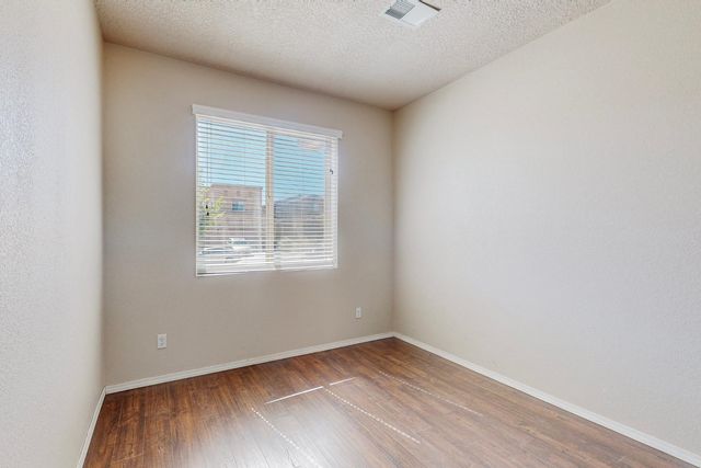 8323 Mock Heather Road NW, Albuquerque, NM 87120